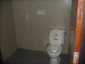 タイ、トイレ